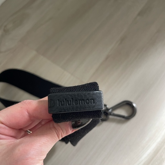 Lululemon Now and Always Large Camo Tote 💕 - Picture 5 of 8